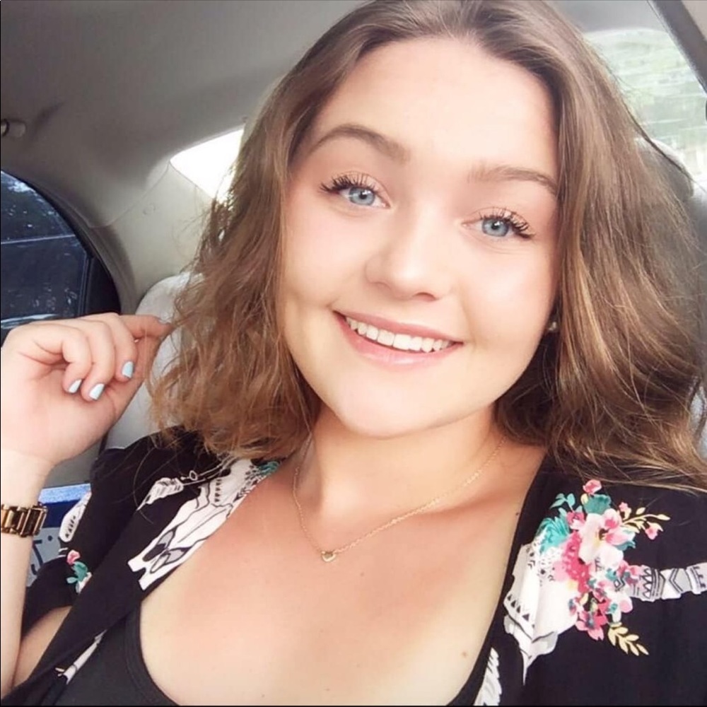 Meet your Posher, Victoria